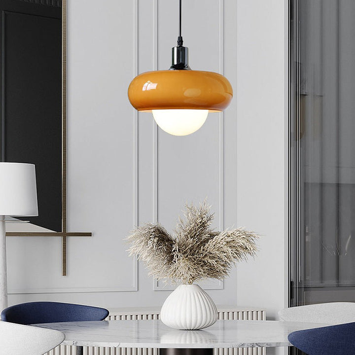Lampa wisząca Bauhaus z szklanym kloszem w kolorze kawy