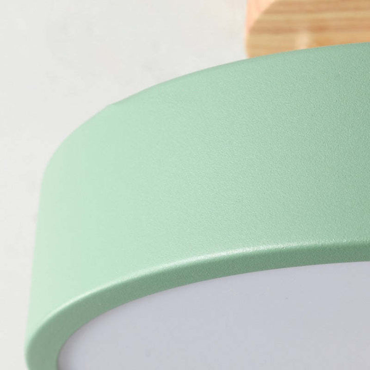 Nowoczesna lampa sufitowa LED wykonana z drewna