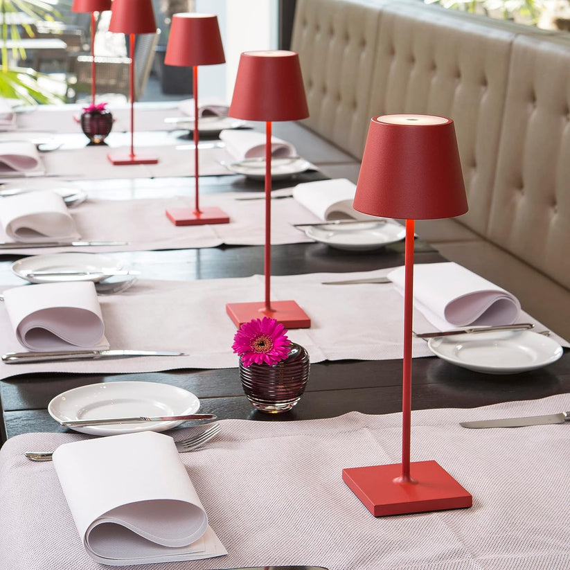 Wysoka Lampa Stołowa z Funkcją Przyciemniania