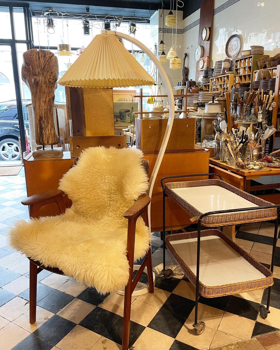 Lampa podłogowa Caprani