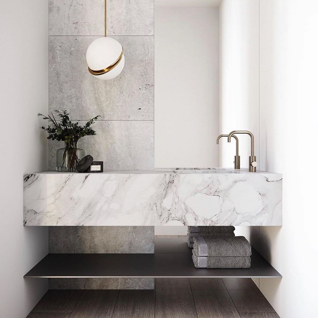 Lampa wisząca w kształcie półksiężyca