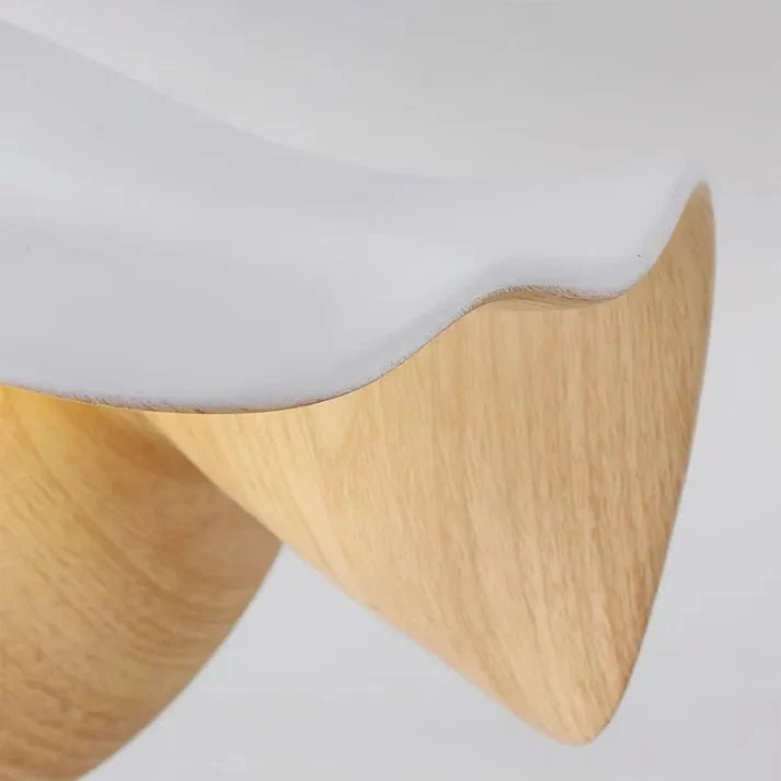 Skandynawska lampa sufitowa Lotus z żywicy