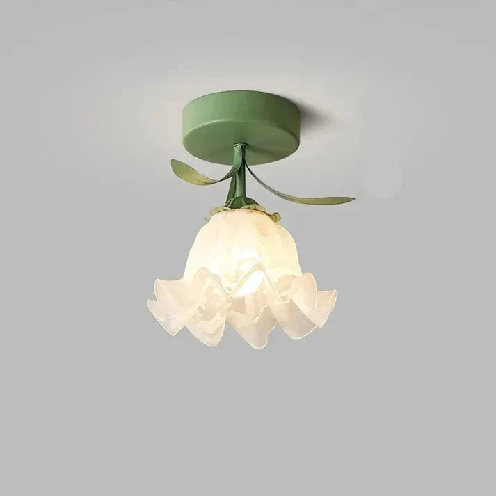 Prosta lampa sufitowa Tiffany z mini kwiatami