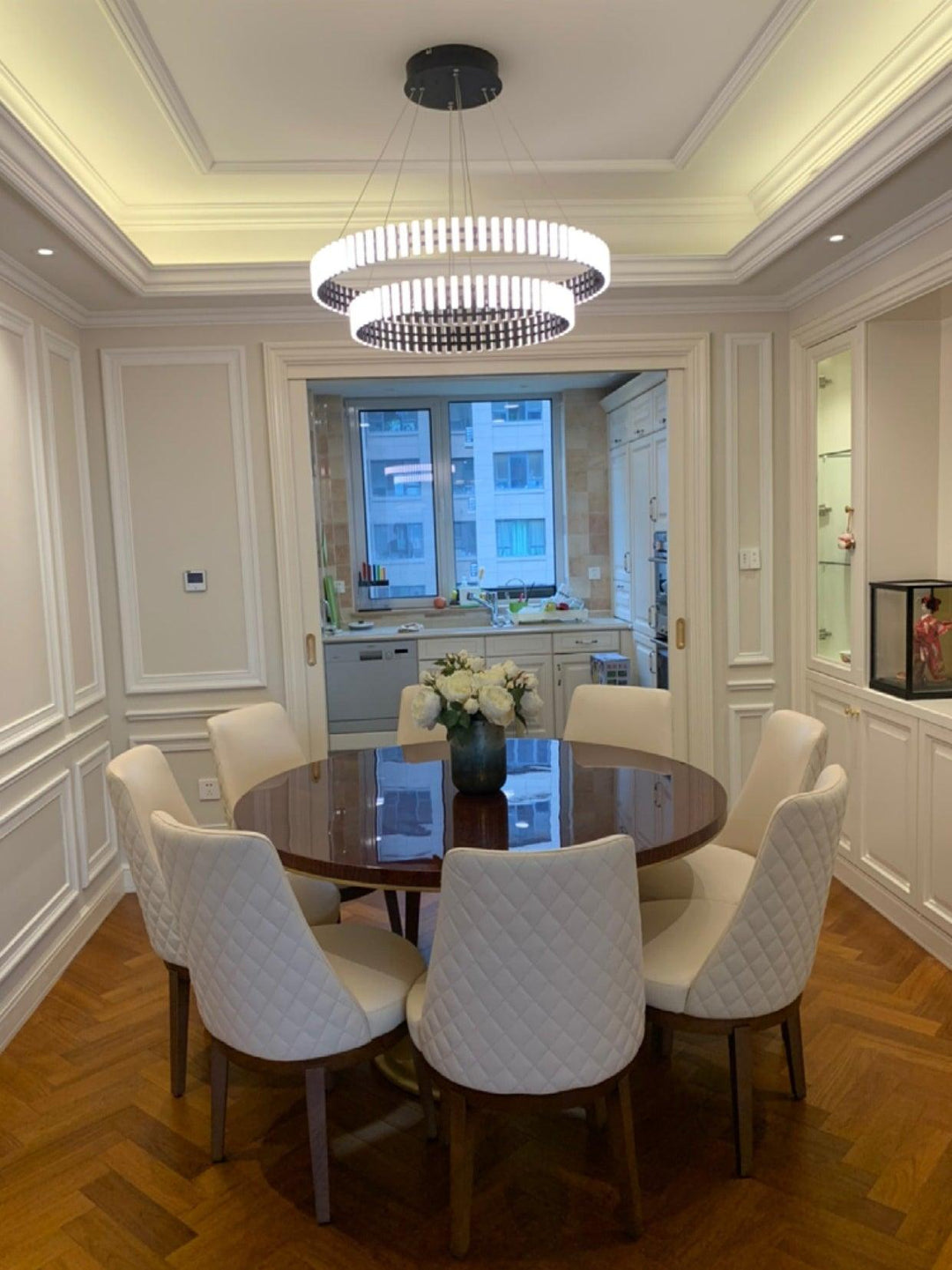 Wiszący żyrandol LED