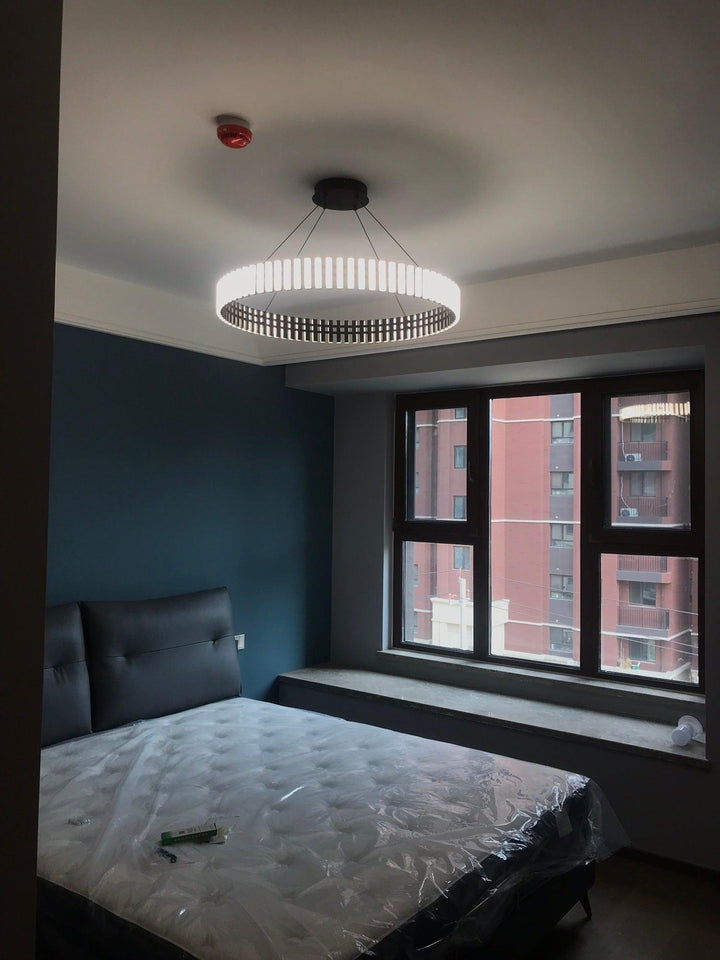 Wiszący żyrandol LED