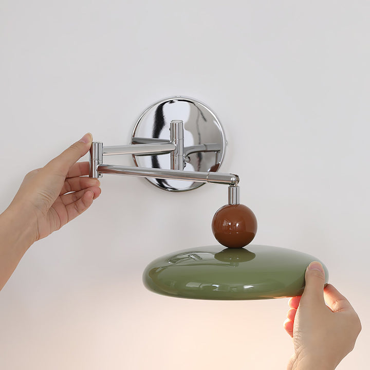 Lampa ścienna Lola z ruchomym ramieniem