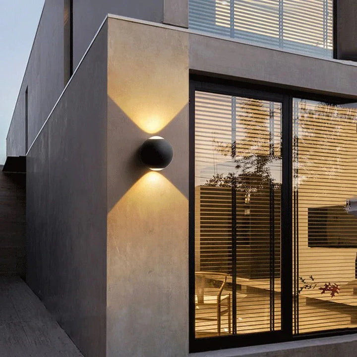 Lampa ścienna z aluminium Ballvorm