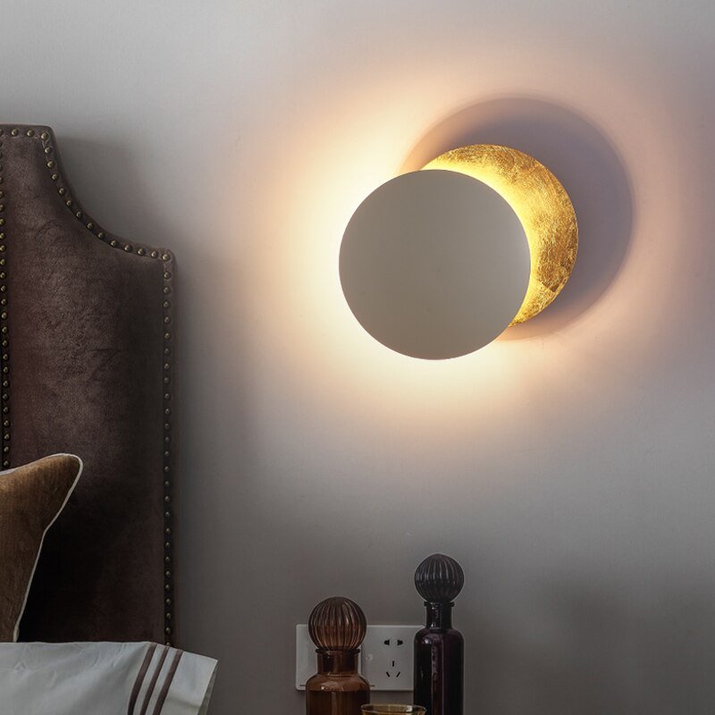 EclipseLamp™ - Lampa ścienna z zaćmieniem