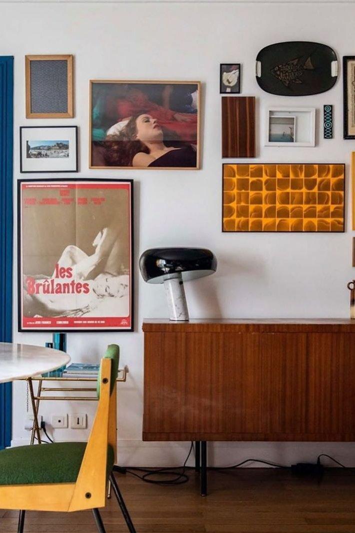 Lampka stołowa z marmurową dekoracją