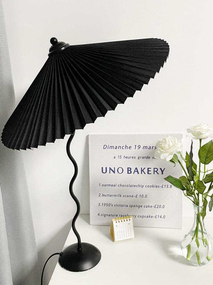 Lampka stołowa Squiggle