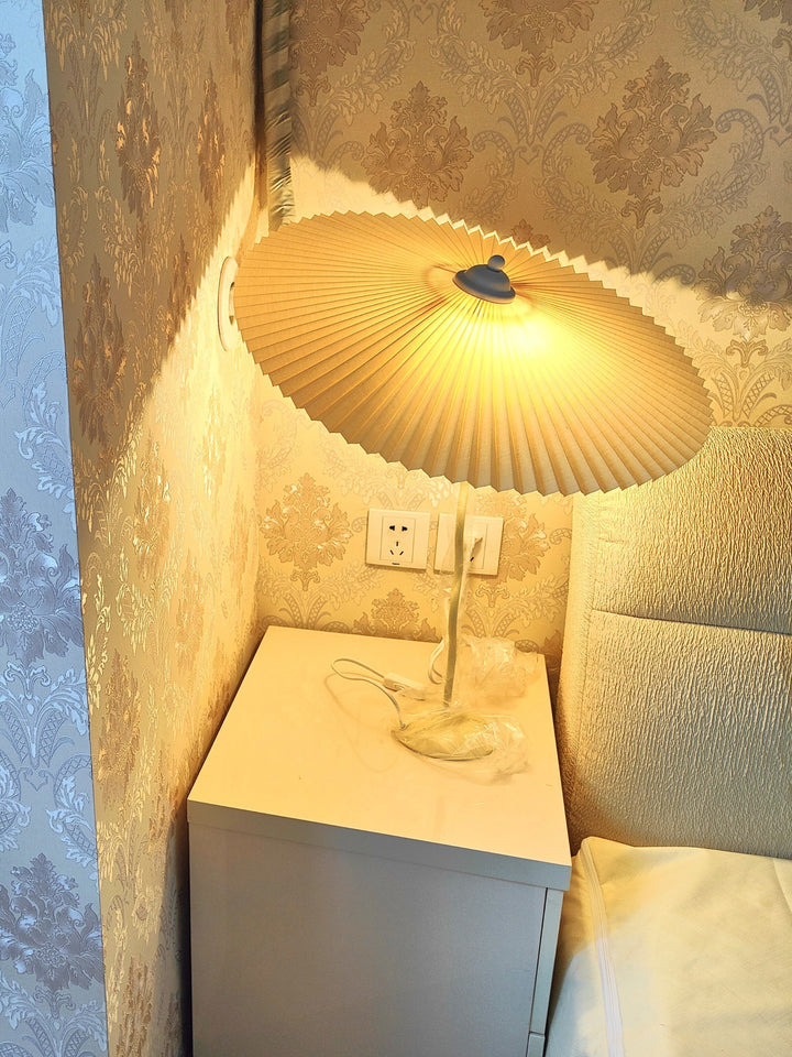 Lampka stołowa Squiggle