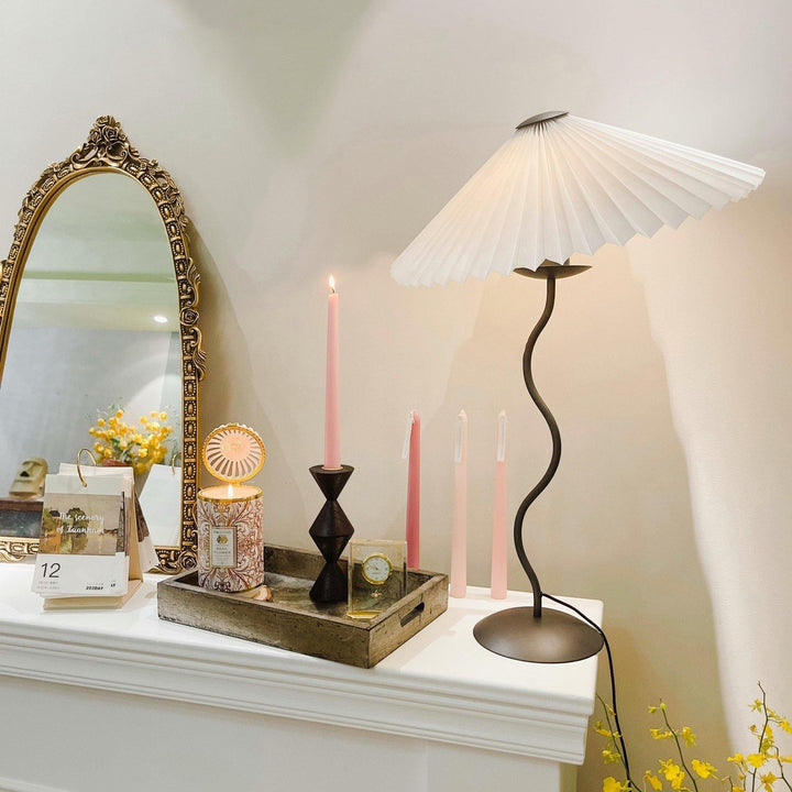 Lampka stołowa Squiggle