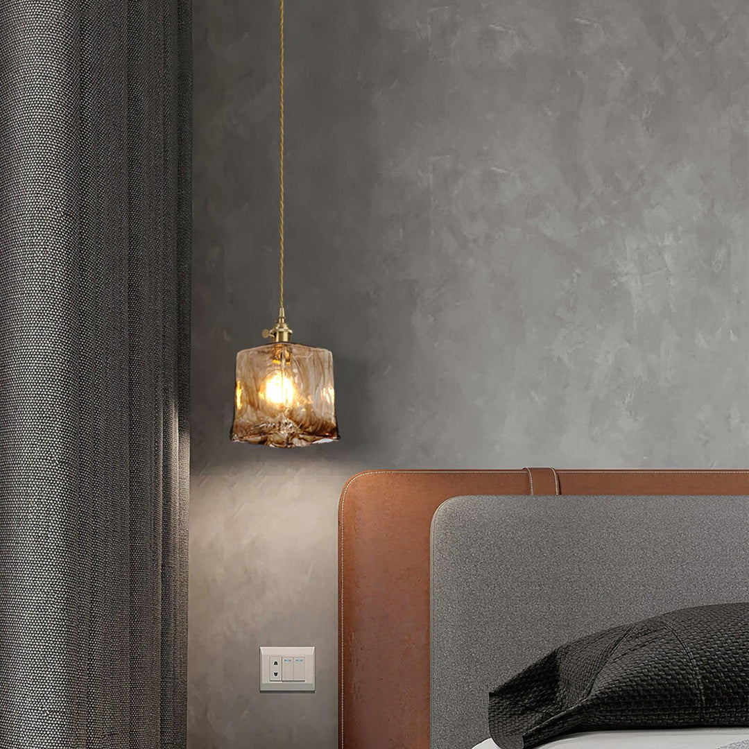 Vintage brązowa szklana lampa wisząca