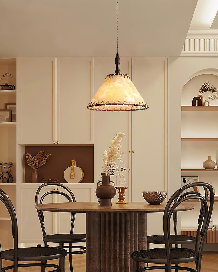 Lampa wisząca z drewna i tkaniny