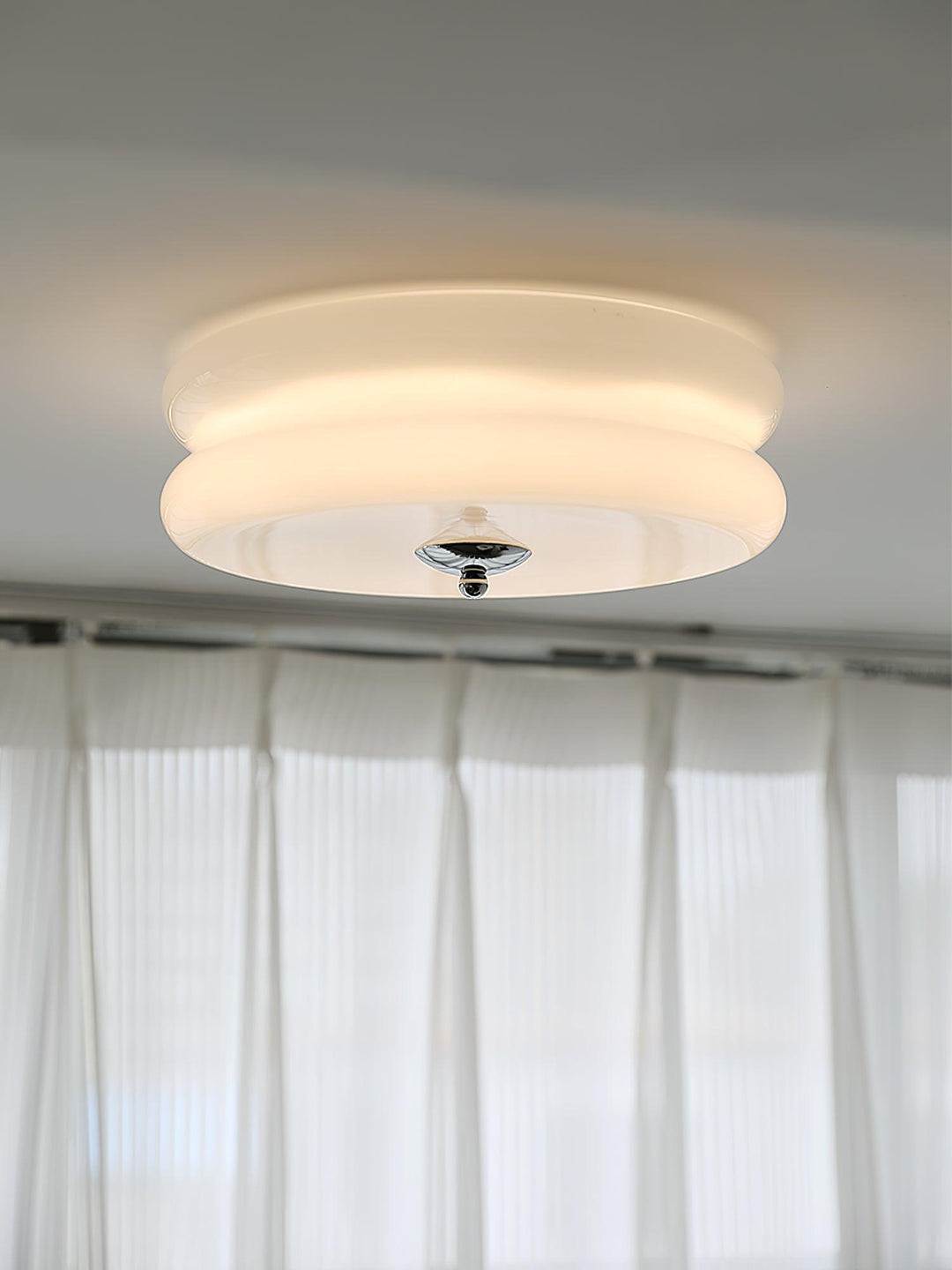 Lampa sufitowa w stylu Art Deco