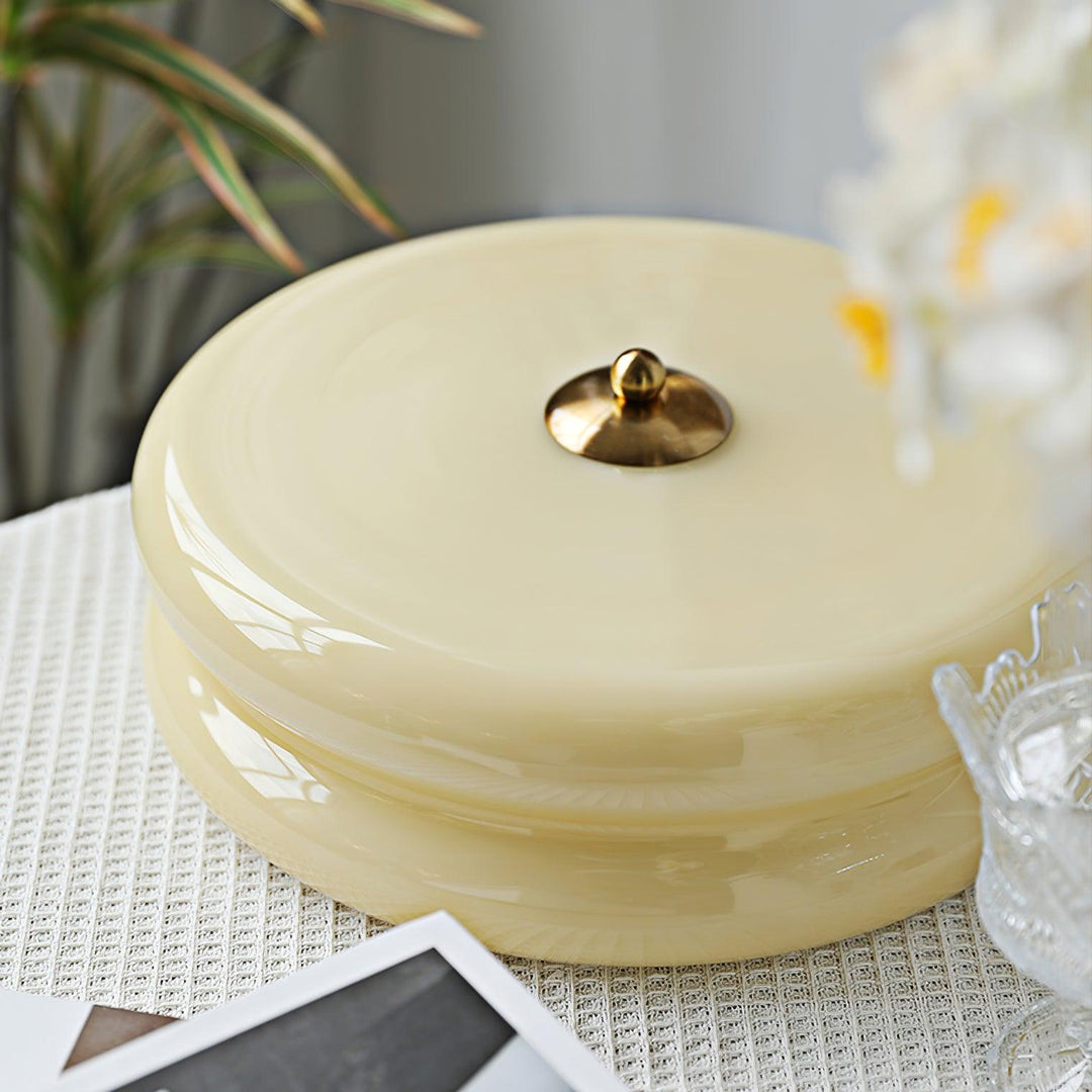 Lampa sufitowa w stylu Art Deco