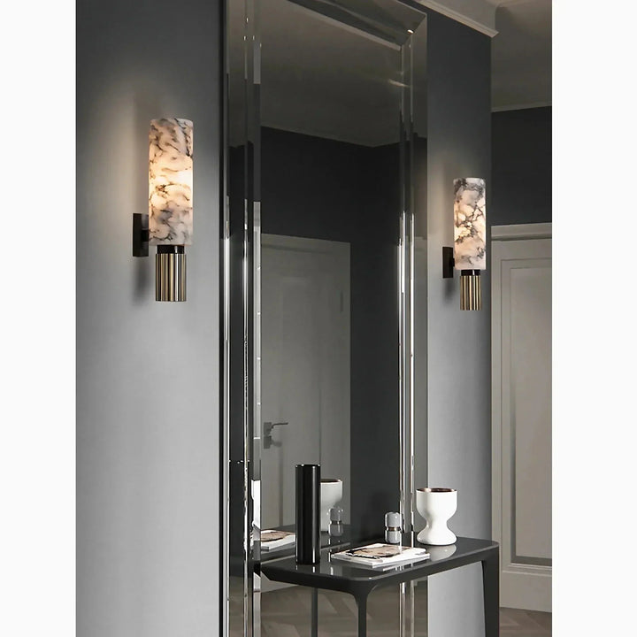 Marmurowa lampa ścienna