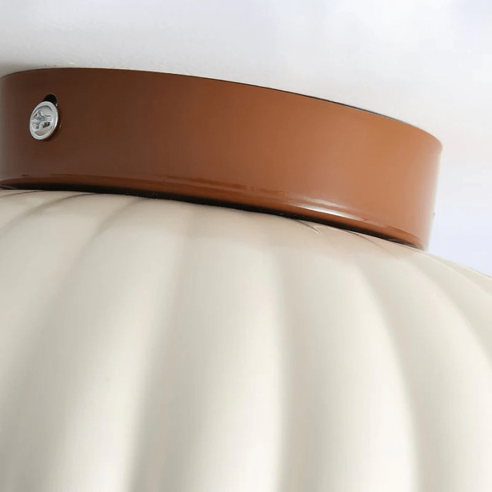 Żelazna lampa sufitowa do przedpokoju