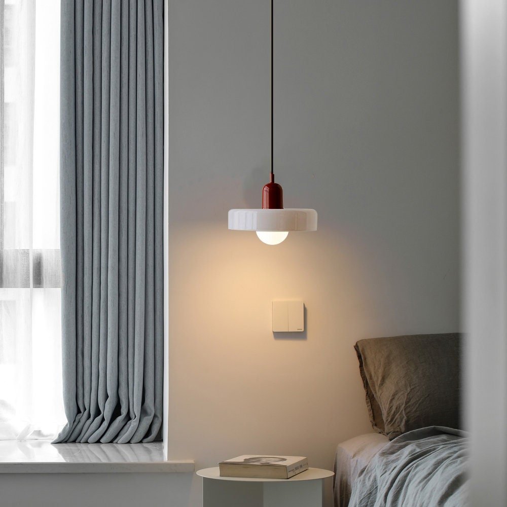 Lampa wisząca Bauhaus z kolorowego szkła – designerska lampa sufitowa