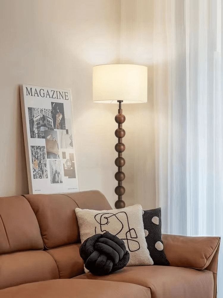 Lampka podłogowa Japandi z drewna