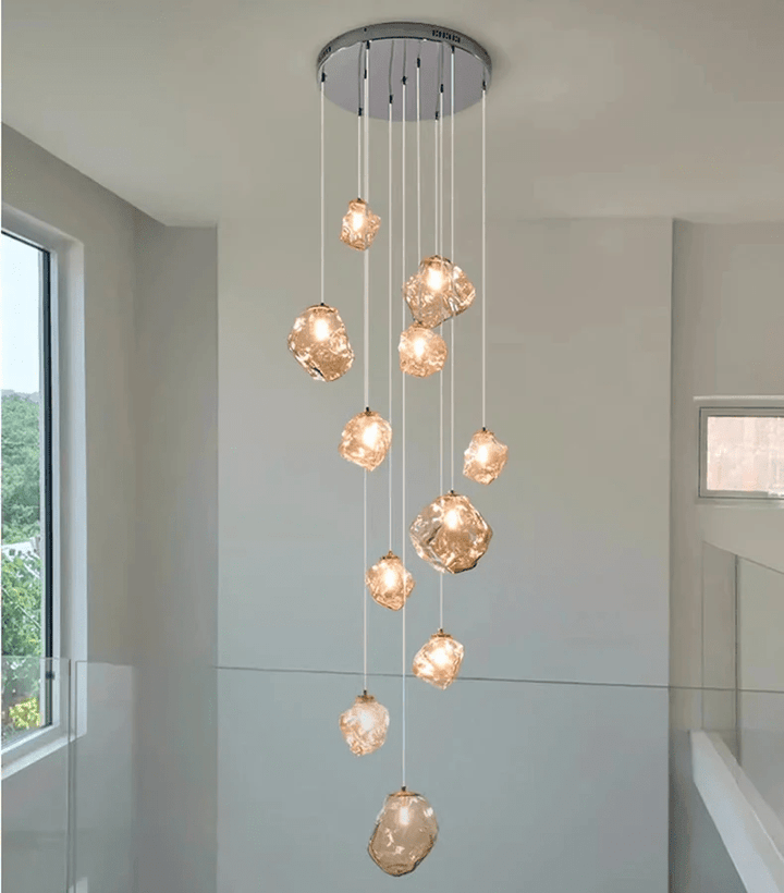 Nowoczesny żyrandol schodowy