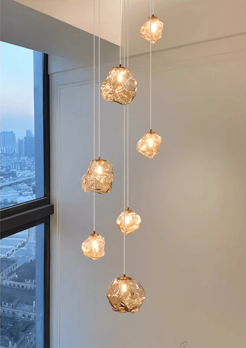 Nowoczesny żyrandol schodowy