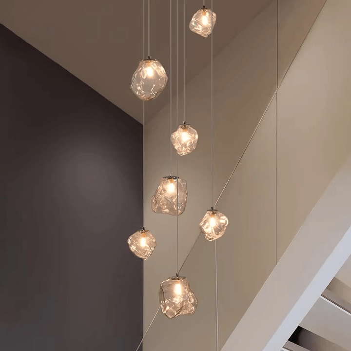 Nowoczesny żyrandol schodowy