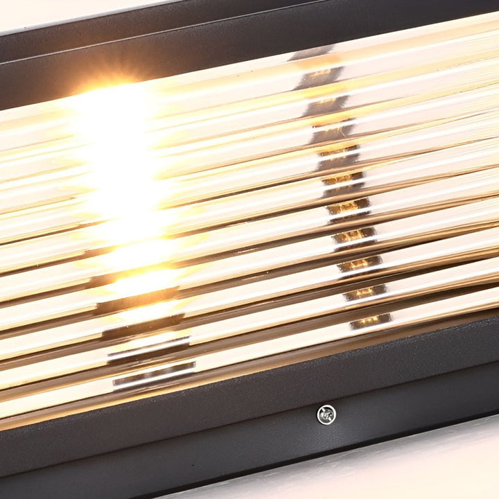 Kwadratowa, żebrowana lampa słupkowa do montażu na zewnątrz