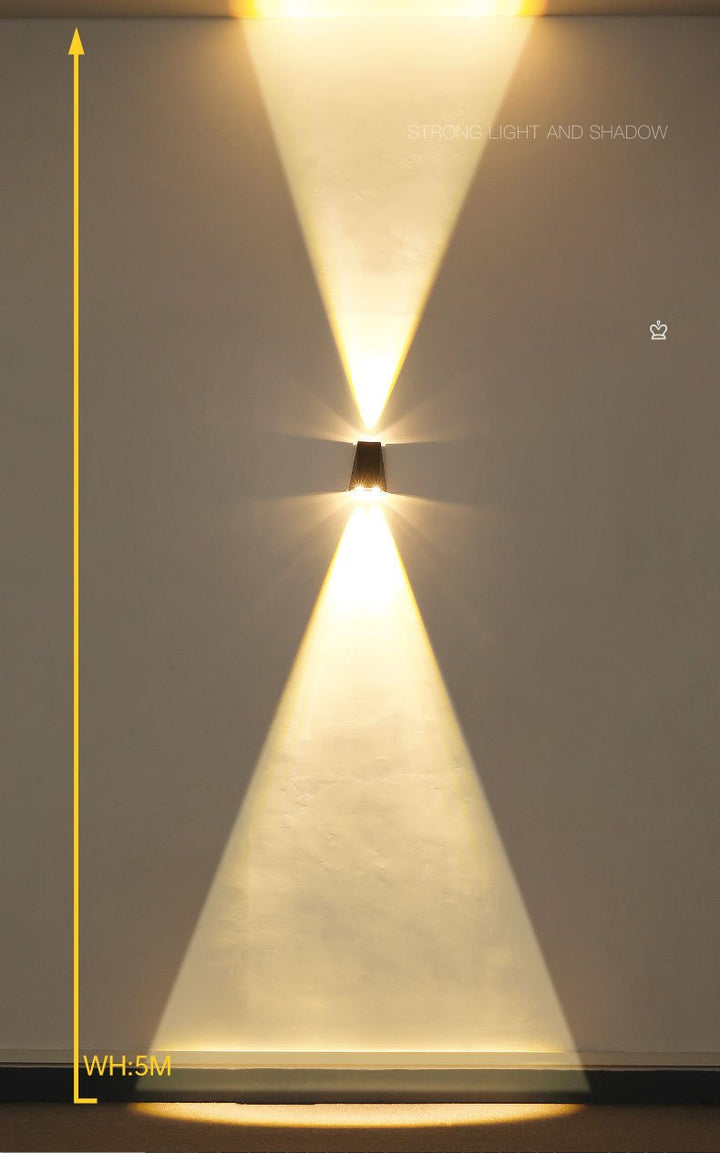 Lampka ścienna LED na energię słoneczną